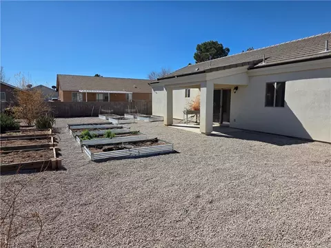 Exterior - 3298 E Coarra Dr, Kingman, AZ 86409 photo 9 of 14