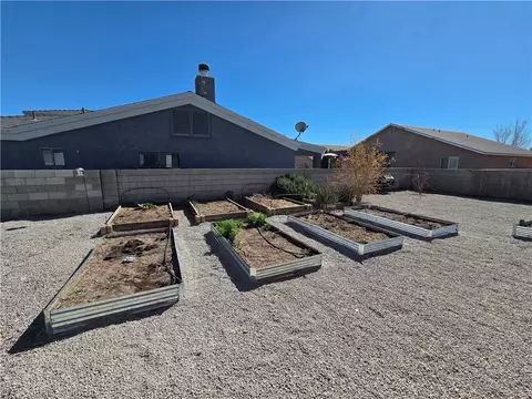 Exterior - 3298 E Coarra Dr, Kingman, AZ 86409 photo 13 of 14