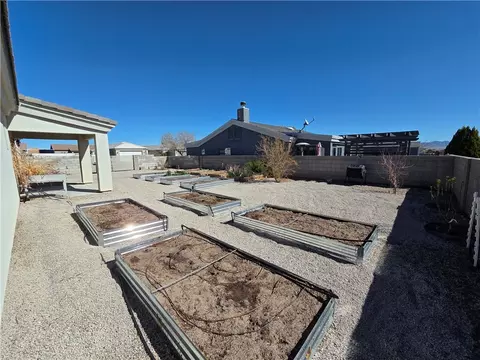 Exterior - 3298 E Coarra Dr, Kingman, AZ 86409 photo 12 of 14