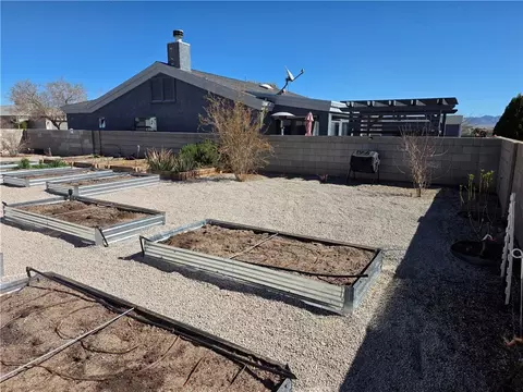 Exterior - 3298 E Coarra Dr, Kingman, AZ 86409 photo 11 of 14