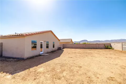 Exterior - 3677 E Koval Dr, Kingman, AZ 86409 photo 16 of 17