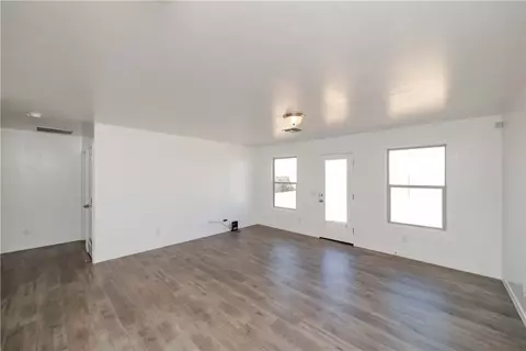 Living - 3677 E Koval Dr, Kingman, AZ 86409 photo 4 of 4