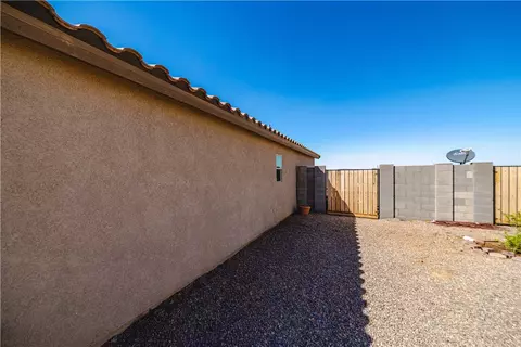 Exterior - 3677 E Koval Dr, Kingman, AZ 86409 photo 8 of 17