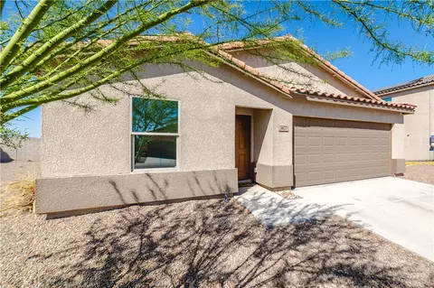 Exterior - 3677 E Koval Dr, Kingman, AZ 86409 photo 7 of 17