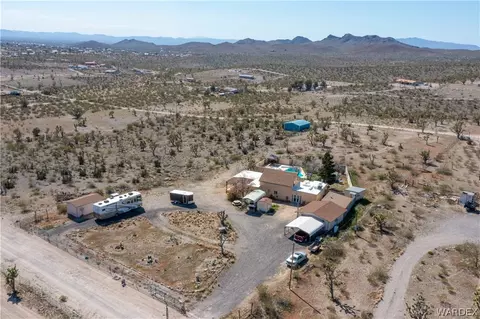17305 N Lost Mine Dr, Dolan Springs, AZ 86441