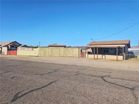 3595 E Warbler Ln, Kingman, AZ 86409