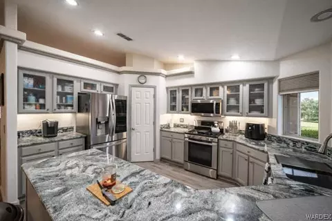 2078 Roy Rogers Way, Kingman, AZ 86409