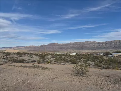 715 E 695 E Spencer Dr, Meadview, AZ 86444