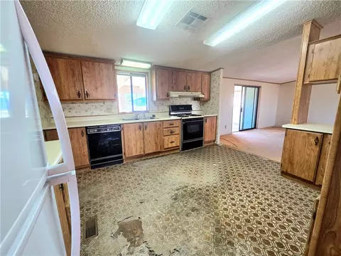 1860 E Devlin Ave, Kingman, AZ 86409 photo 16