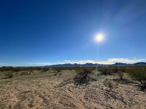 lot16 S Davis St, Golden Valley, AZ 86413