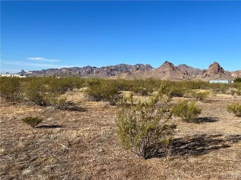 306-53 W 127 W Unkar Dr, Golden Valley, AZ 86413