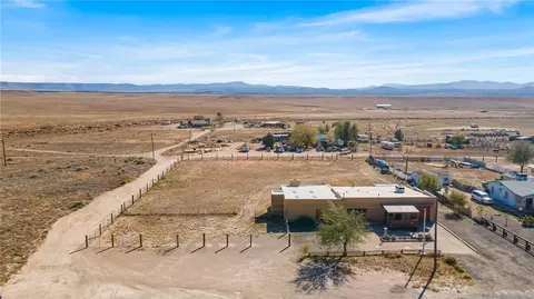 16102 E Hwy 66, Truxton, AZ 86434