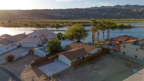 1767 Riverside Dr, Bullhead City, AZ 86442