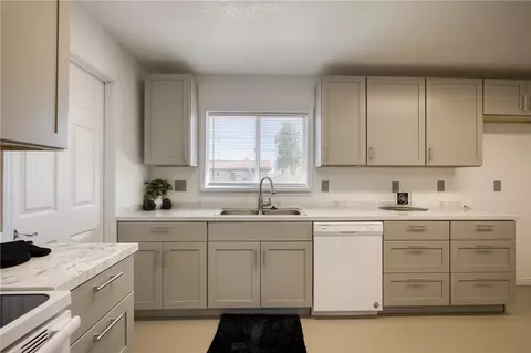 Kitchen - 4892 Tule Dr, Topock, AZ 86436 photo 1 of 8