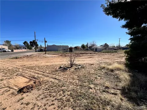 3870 E Thompson Ave, Kingman, AZ 86409 photo 2