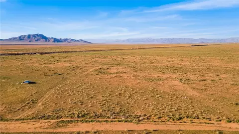 082 Dawson Dr, Kingman, AZ 86401 photo 2