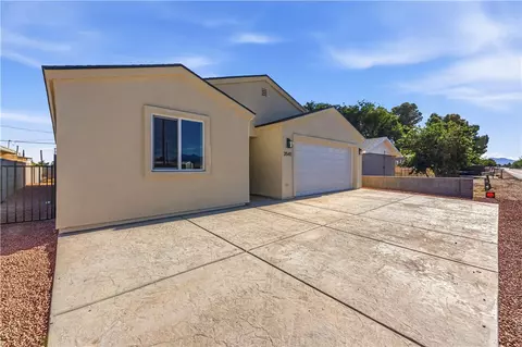 Exterior - 3541 E Northern Ave, Kingman, AZ 86409 photo 4 of 9