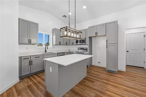 Kitchen - 3541 E Northern Ave, Kingman, AZ 86409 photo 1 of 2
