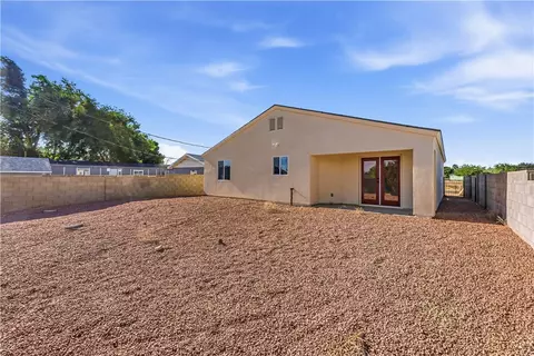 Exterior - 3541 E Northern Ave, Kingman, AZ 86409 photo 7 of 9