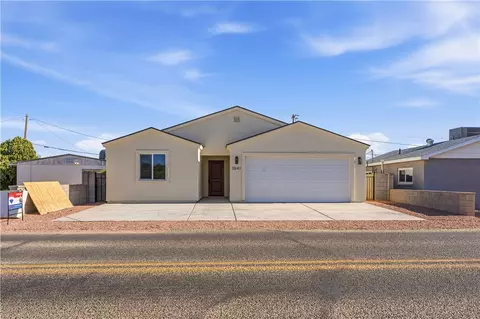 Exterior - 3541 E Northern Ave, Kingman, AZ 86409 photo 5 of 9