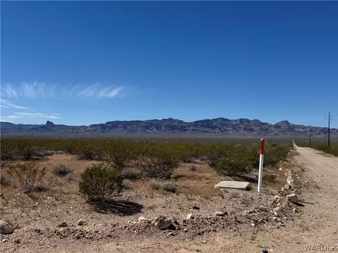 08008 E Aquarius Dr #813, Golden Valley, AZ 86413