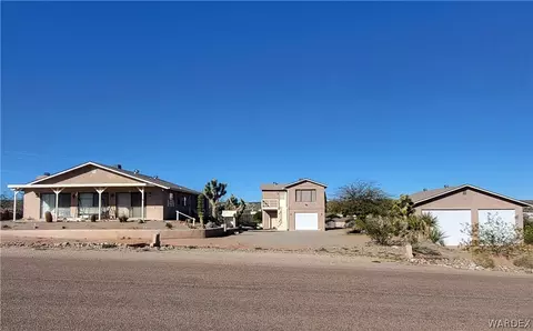 30425 N Escalante Blvd, Meadview, AZ 86444