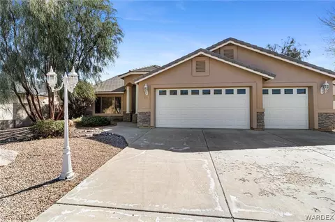 2064 John Wayne Dr, Kingman, AZ 86409