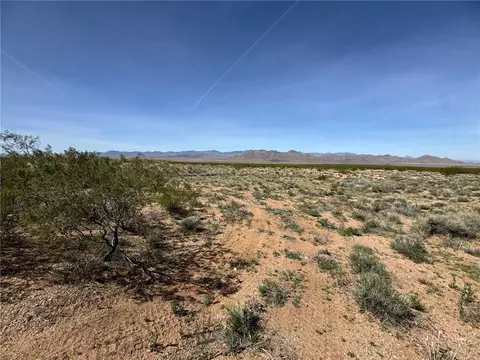 8661 N Desert View Dr, Kingman, AZ 86401