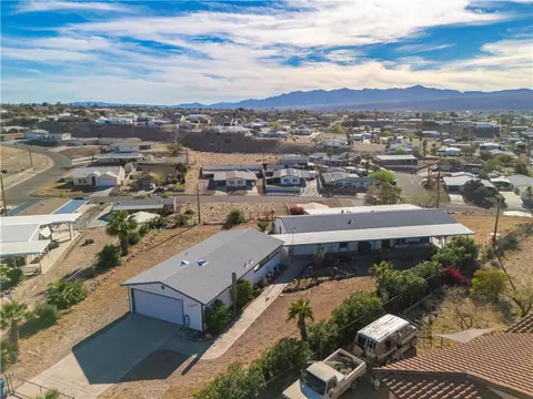1227 Escalera Pl, Bullhead City, AZ 86442