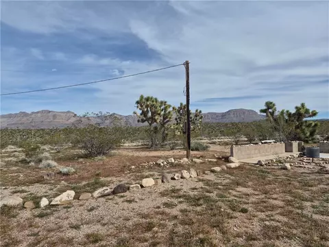 101 W Prairie Dog Ln, Meadview, AZ 86444
