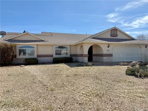 3086 Brenda Cir, Kingman, AZ 86401
