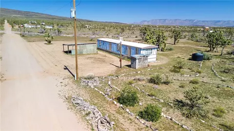 18288 N Magnolia Dr, Dolan Springs, AZ 86441