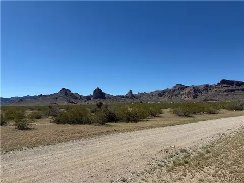 037342 Arthurs Way, Golden Valley, AZ 86413