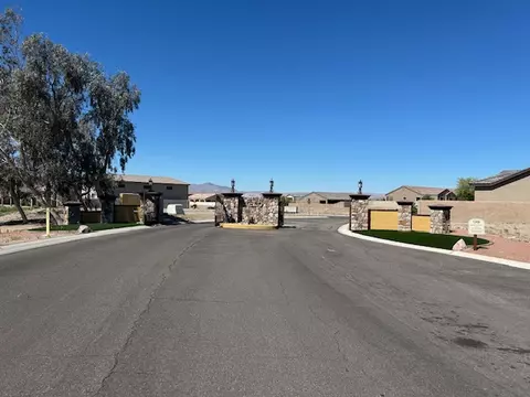 2081 E Calle La Reina, Fort Mohave, AZ 86426