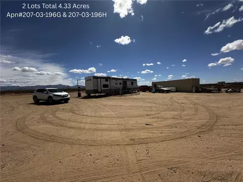 2794 W Quartz Rd, Yucca, AZ 86438