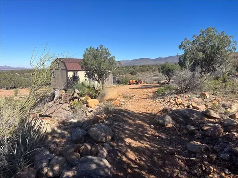 10 E Stagecoach Well Dr, Kingman, AZ 86401 photo 10