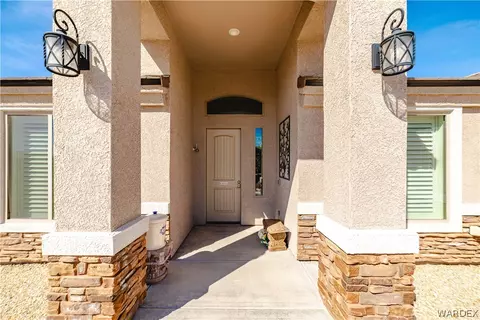 Entry Way - 3391 Amanda Ave, Kingman, AZ 86401 photo 1 of 3