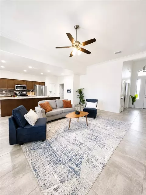 Living - 3391 Amanda Ave, Kingman, AZ 86401 photo 4 of 4