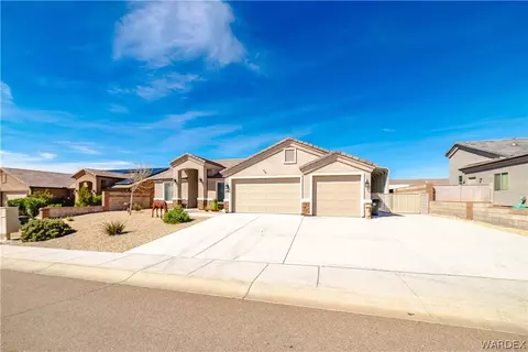 Exterior - 3391 Amanda Ave, Kingman, AZ 86401 photo 16 of 20