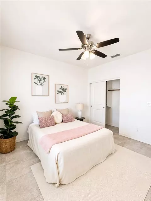 Bedroom - 3391 Amanda Ave, Kingman, AZ 86401 photo 12 of 14