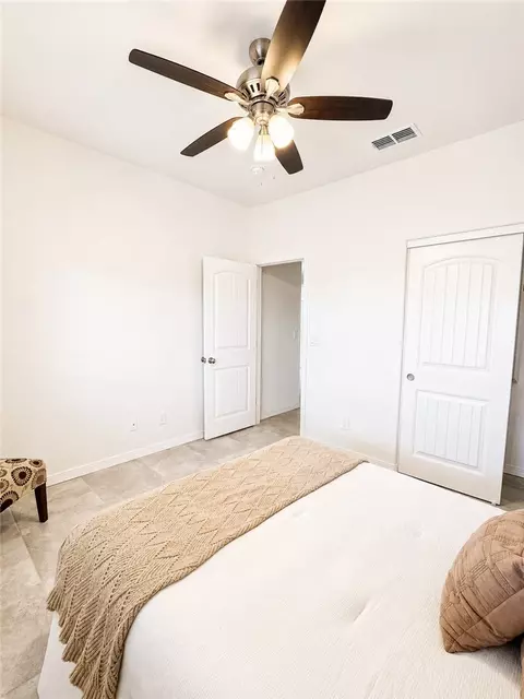Bedroom - 3391 Amanda Ave, Kingman, AZ 86401 photo 10 of 14