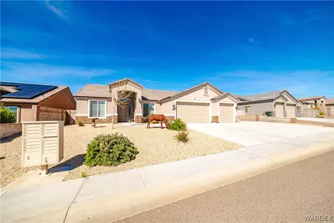 Exterior - 3391 Amanda Ave, Kingman, AZ 86401 photo 17 of 20
