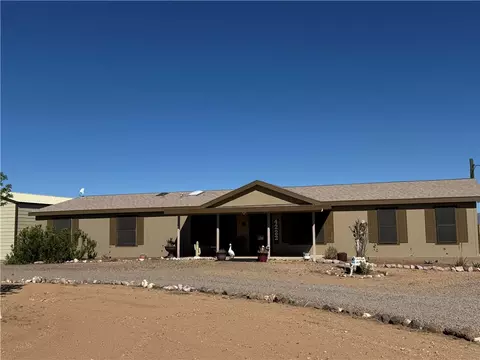 4222 N Estrella Rd, Golden Valley, AZ 86413