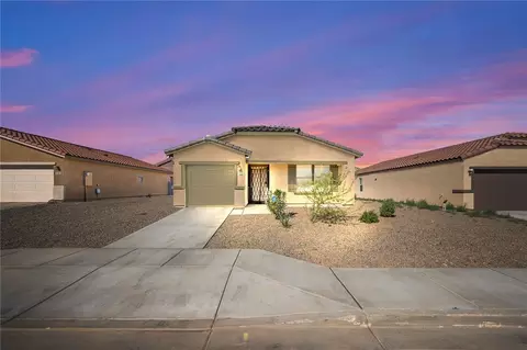 3389 N Yavapai St, Kingman, AZ 86401