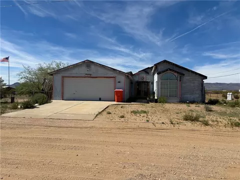 3871 N Mormon Flat Rd, Golden Valley, AZ 86413