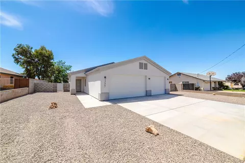 3225 N Jewel St, Kingman, AZ 86409