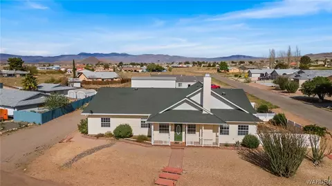 9809 N Medicine Point Dr, Kingman, AZ 86401