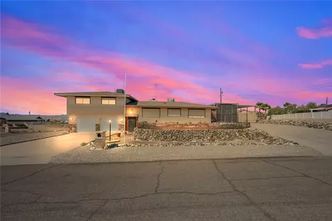 301 Farallon Dr, Lake Havasu City, AZ 86403