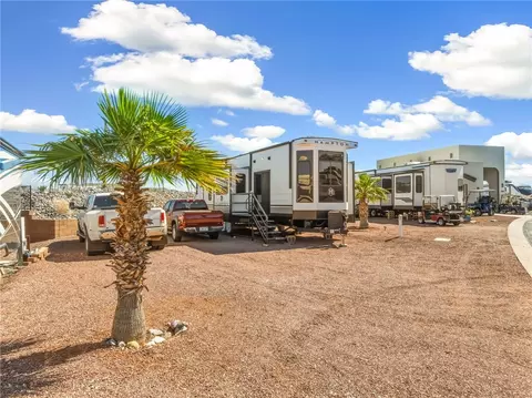 2392 Monterrey Ln, Bullhead City, AZ 86442