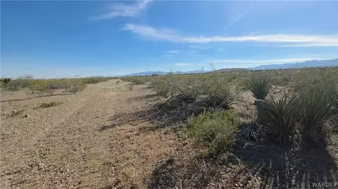 4 N 6 Acres N Escuela Rd, Golden Valley, AZ 86413